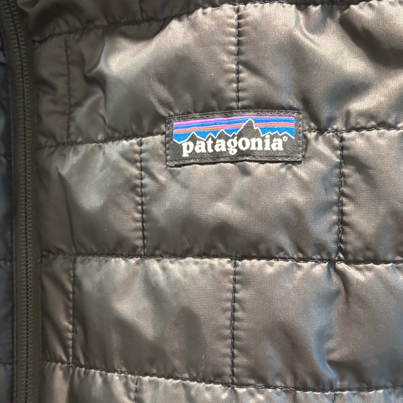 Patagonia Men’s Black Nano Puff Vest - Picture 3 of 5